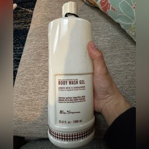 Ben Sherman hair and body wash gel, 33.8 fl oz. AMBER NOIR & SANDALWOOD